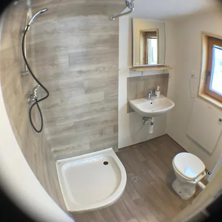 Tiny House Feriehus Mislinja
